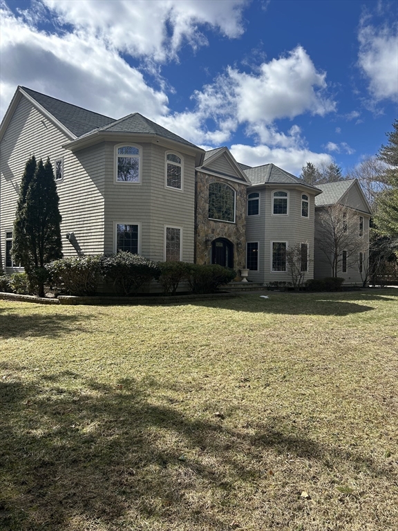7 Rockport Road Weston, MA 02493 - Photo 2 of 39 Gallery Image 2