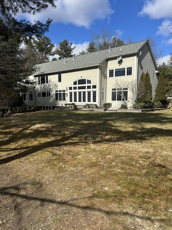 7 Rockport Road Weston, MA 02493 - Photo 3 of 39 Gallery Image 3