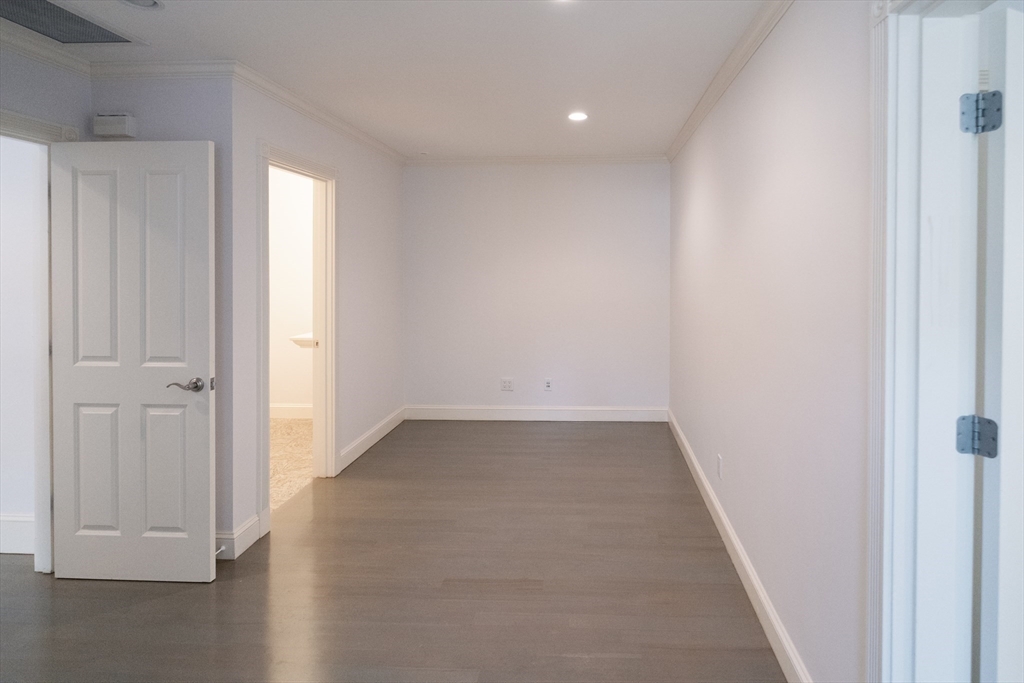 7 Rockport Road Weston, MA 02493 - Photo 33 of 39 Gallery Image 33