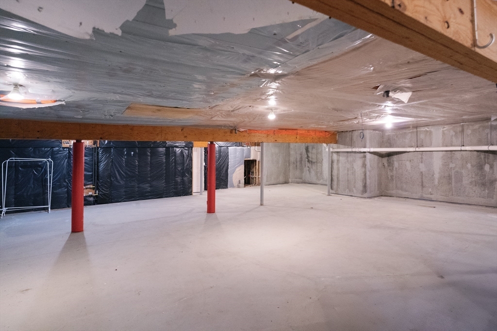 7 Rockport Road Weston, MA 02493 - Photo 35 of 39 Gallery Image 35