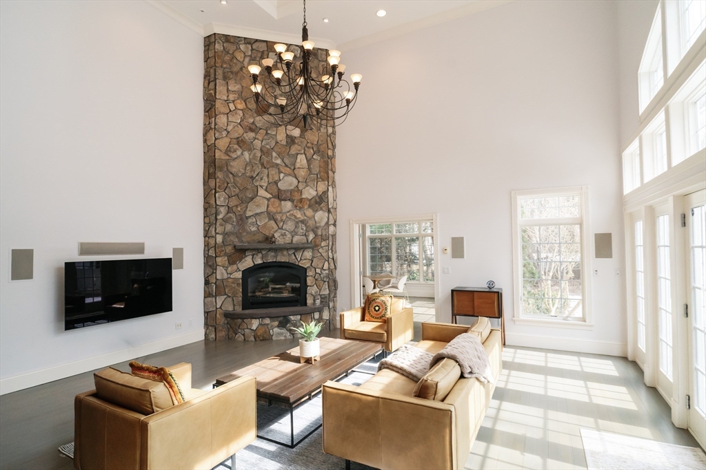 7 Rockport Road Weston, MA 02493 - Photo 4 of 39 Gallery Image 4