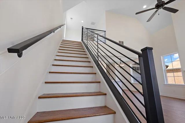 $370,900 | 781 Coahoma Court, Nesbit, MS 38651