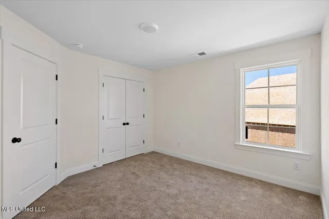 $370,900 | 781 Coahoma Court, Nesbit, MS 38651