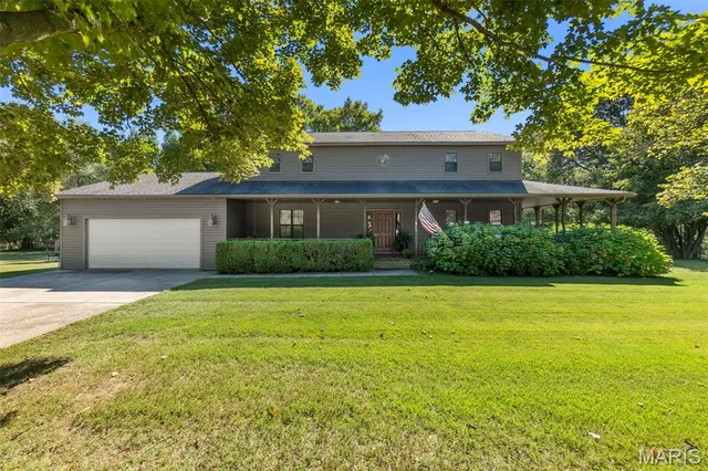 $279,000 | 18328 Lake Cir Drive, Dexter, MO 63841