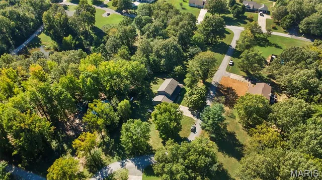 $279,000 | 18328 Lake Cir Drive, Dexter, MO 63841