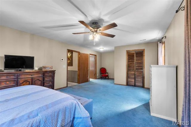 $279,000 | 18328 Lake Cir Drive, Dexter, MO 63841