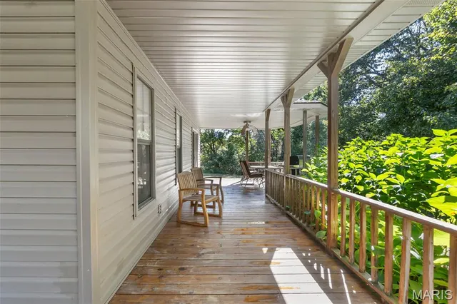 $279,000 | 18328 Lake Cir Drive, Dexter, MO 63841