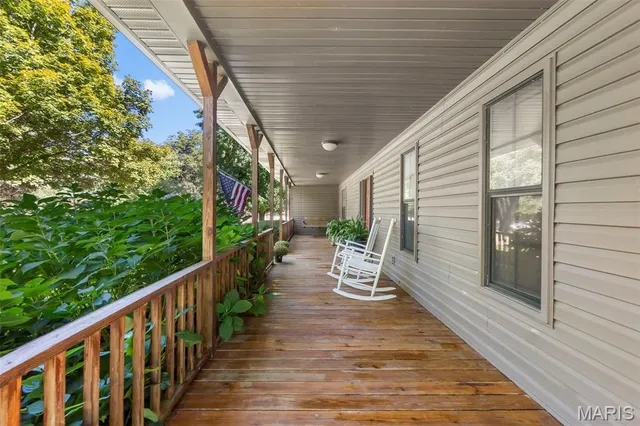 $279,000 | 18328 Lake Cir Drive, Dexter, MO 63841