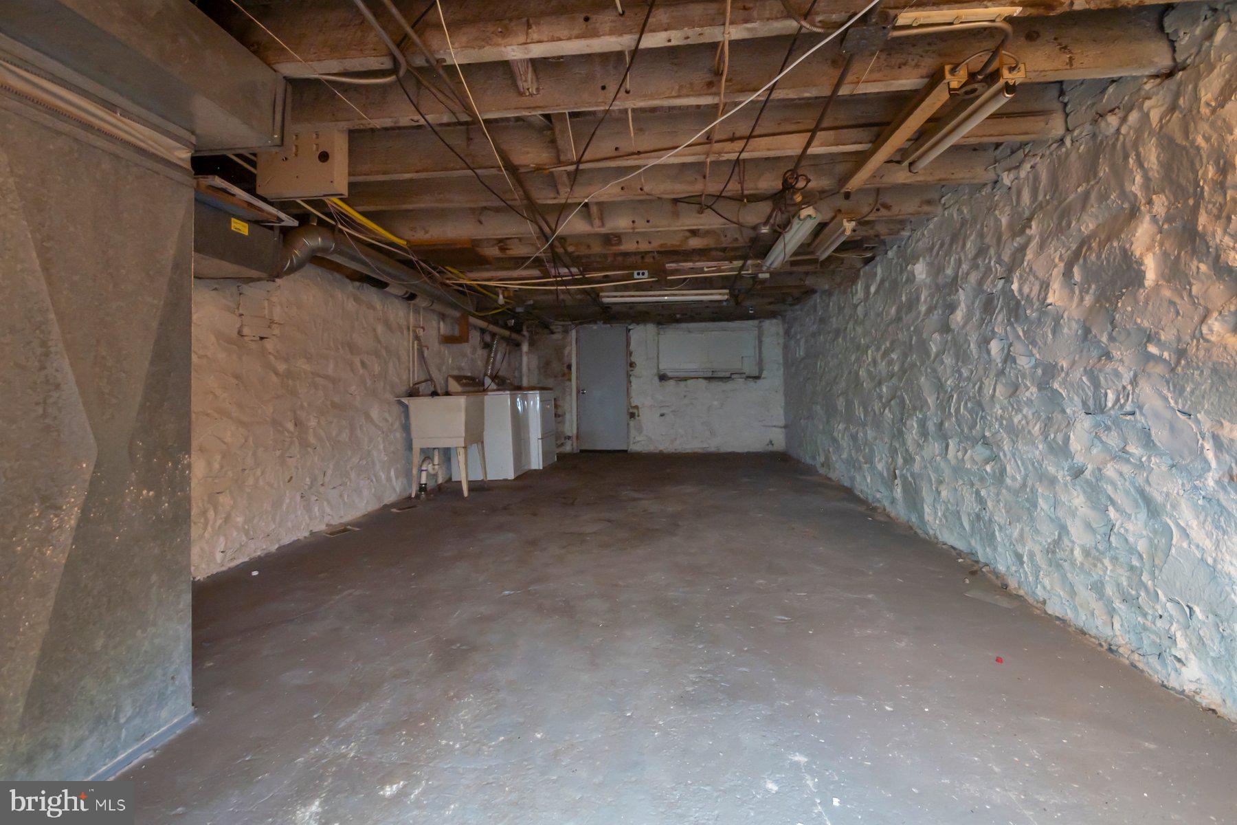 130 Collins Avenue Baltimore, MD 21229 - Photo 29 of 29