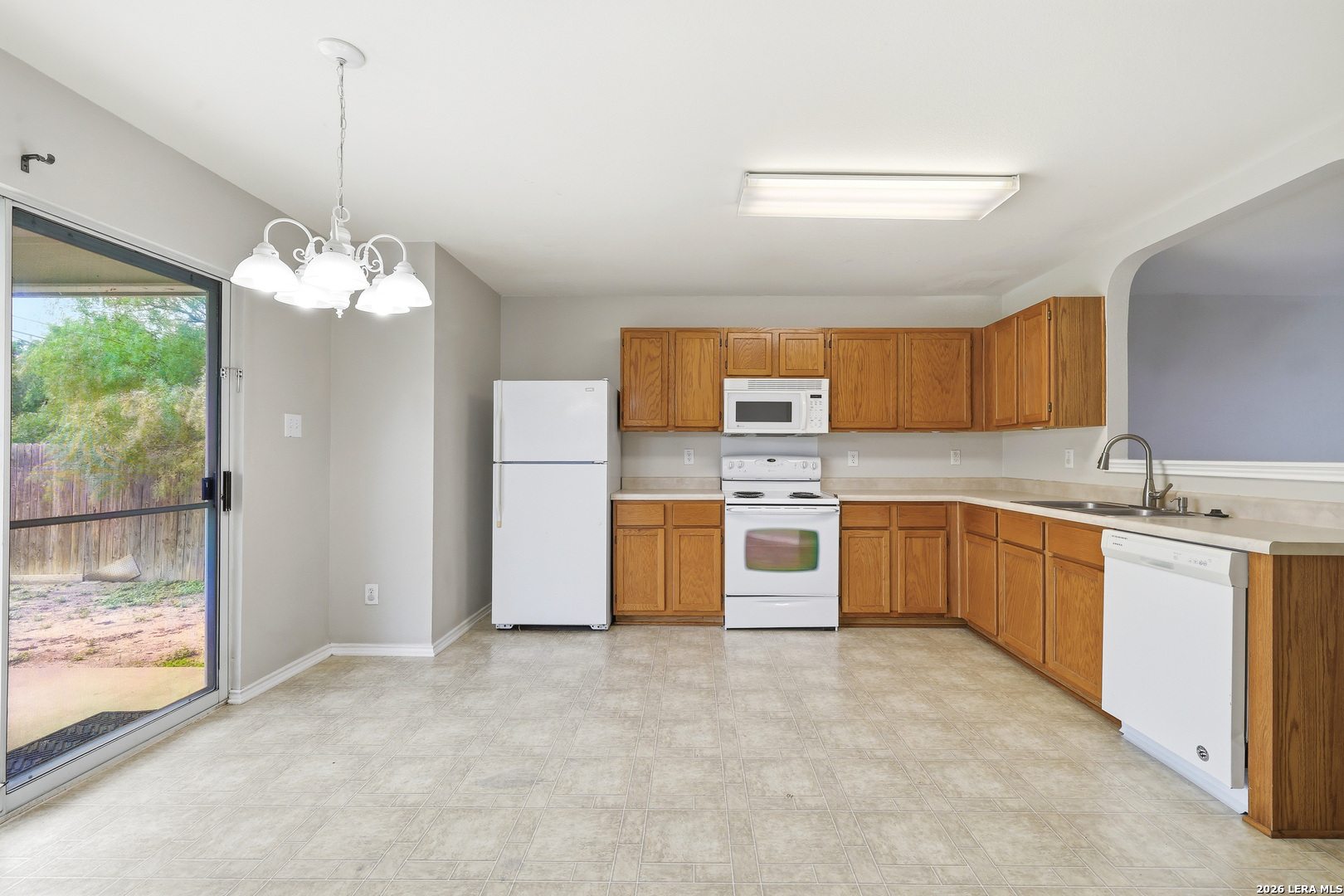 430 Bridle Ridge San Antonio, TX 78227 - Photo 2 of 22