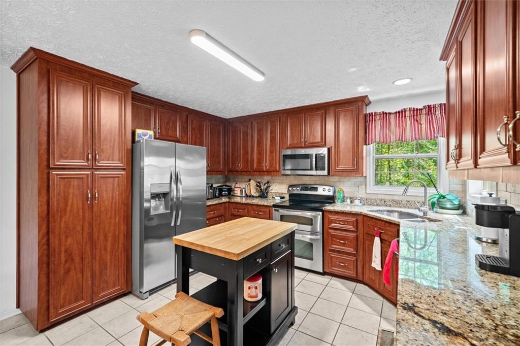 439 Fairview Road Ball Ground, GA 30107 - Photo 11 of 43 Gallery Image 11