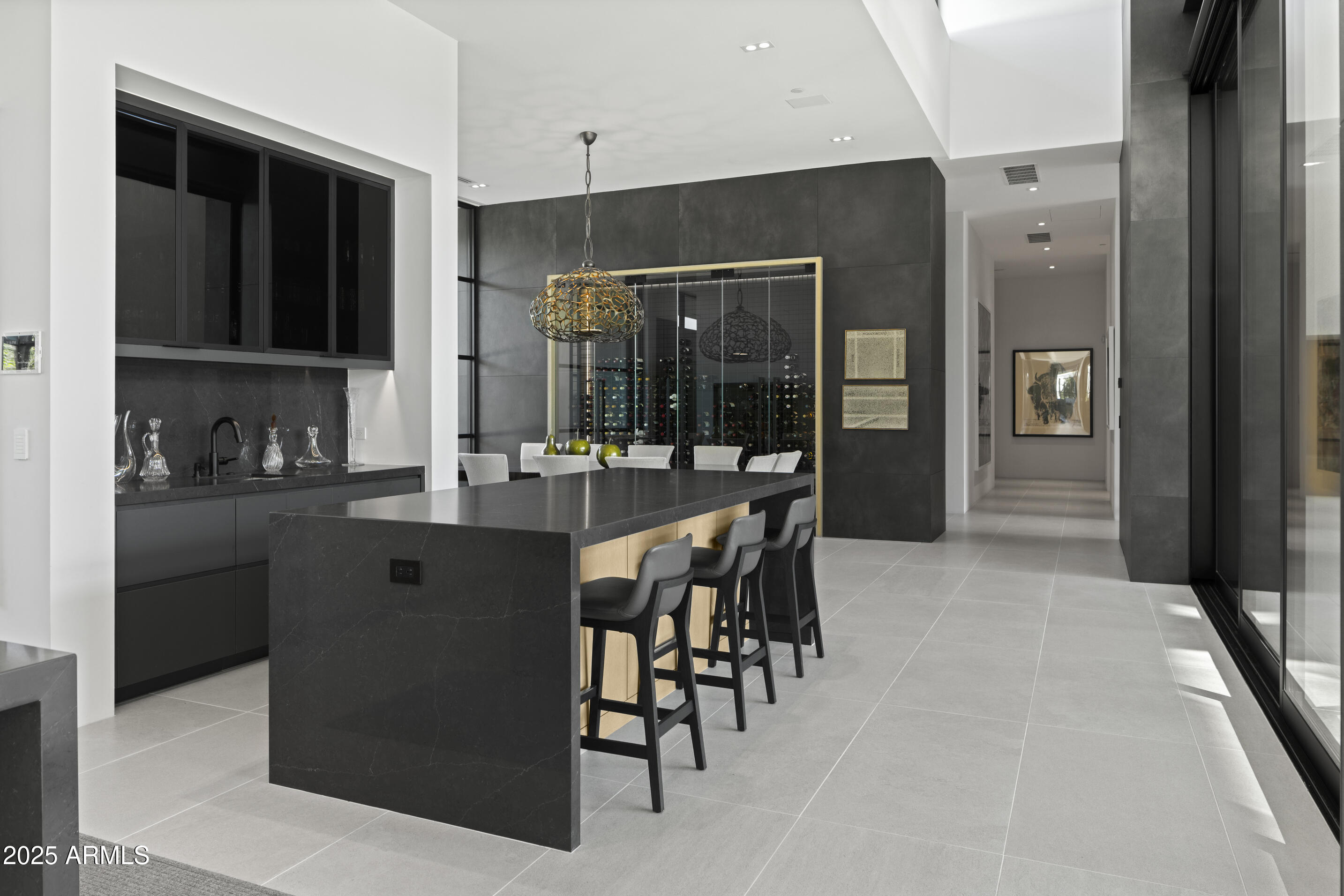 6427 East Luke Road Paradise Valley, AZ 85253 - Photo 13 of 28 Bar/Lounge