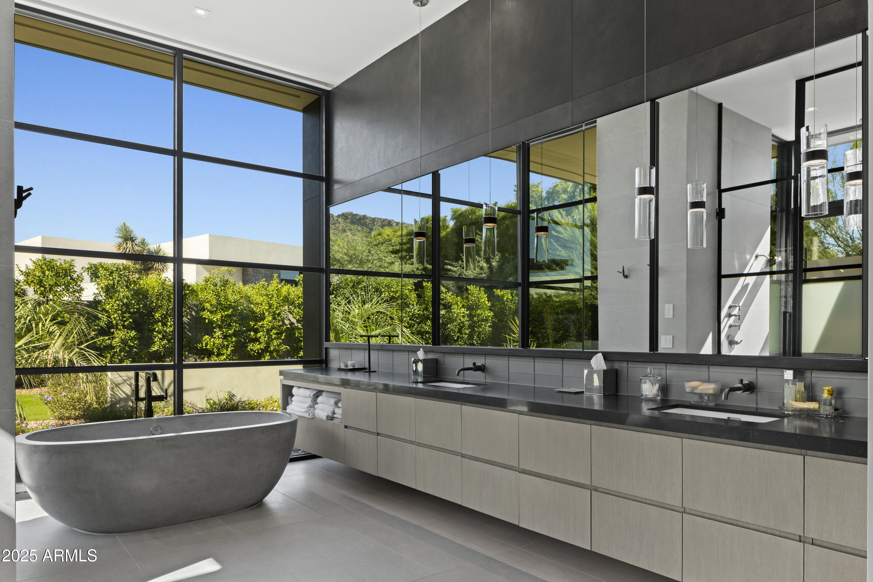 6427 East Luke Road Paradise Valley, AZ 85253 - Photo 19 of 28 Primary Bathroom