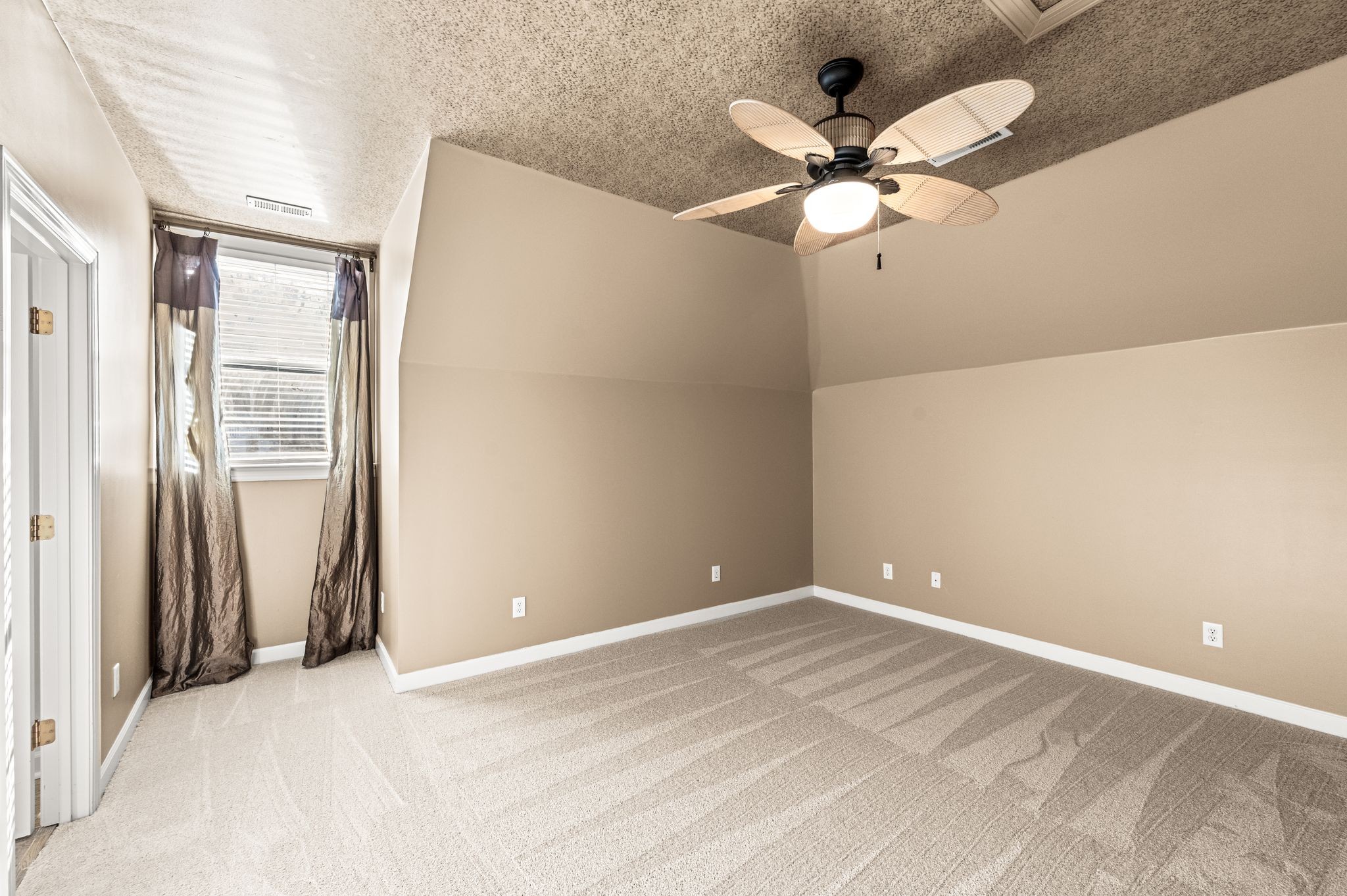 1060 Stonebridge Park Drive Franklin, TN 37069 - Photo 38 of 51 a view of an empty room with a ceiling fan and window