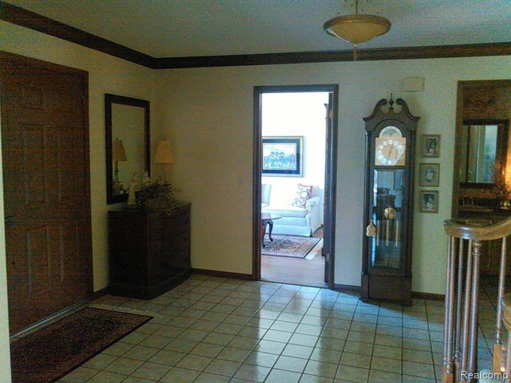 316 Shellbourne Drive Rochester, MI 48309 - Photo 9 of 23 KIMG0116.jpg