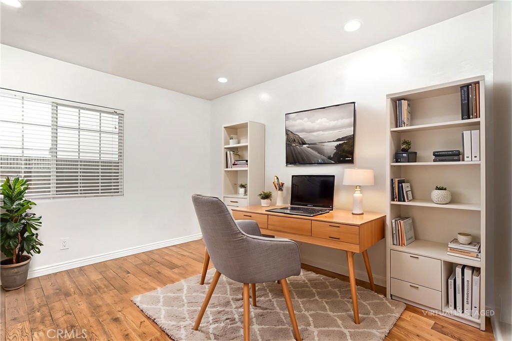 4 Aberdeen Street Irvine, CA 92620 - Photo 20 of 27 Guest bedroom 2-AI staging photo