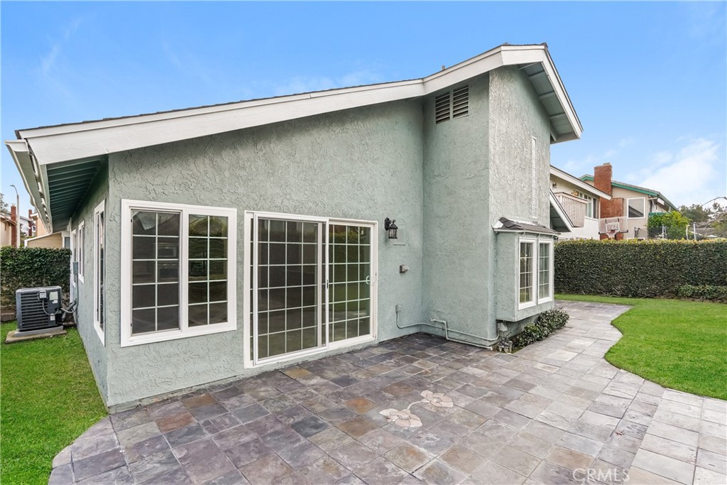 4 Aberdeen Street Irvine, CA 92620 - Photo 24 of 27 Backyard exterior