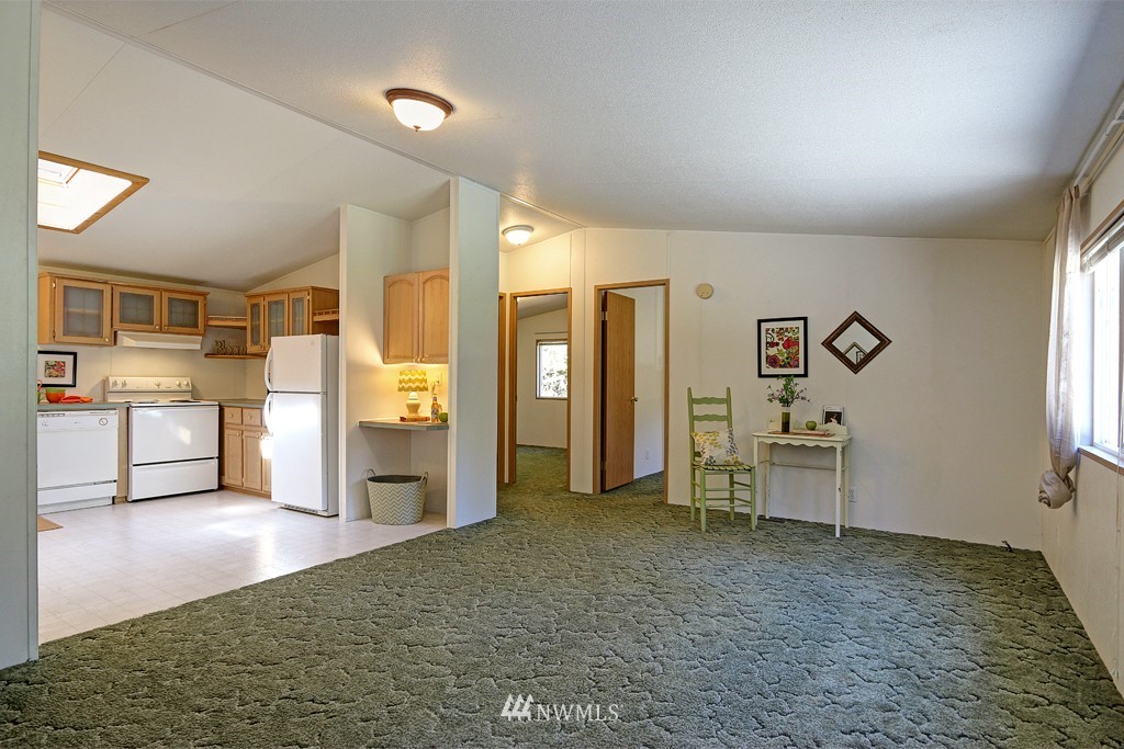 5045 Northeast Hendrickson Road Poulsbo, WA 98370 - Photo 2 of 11 Gallery Image 2