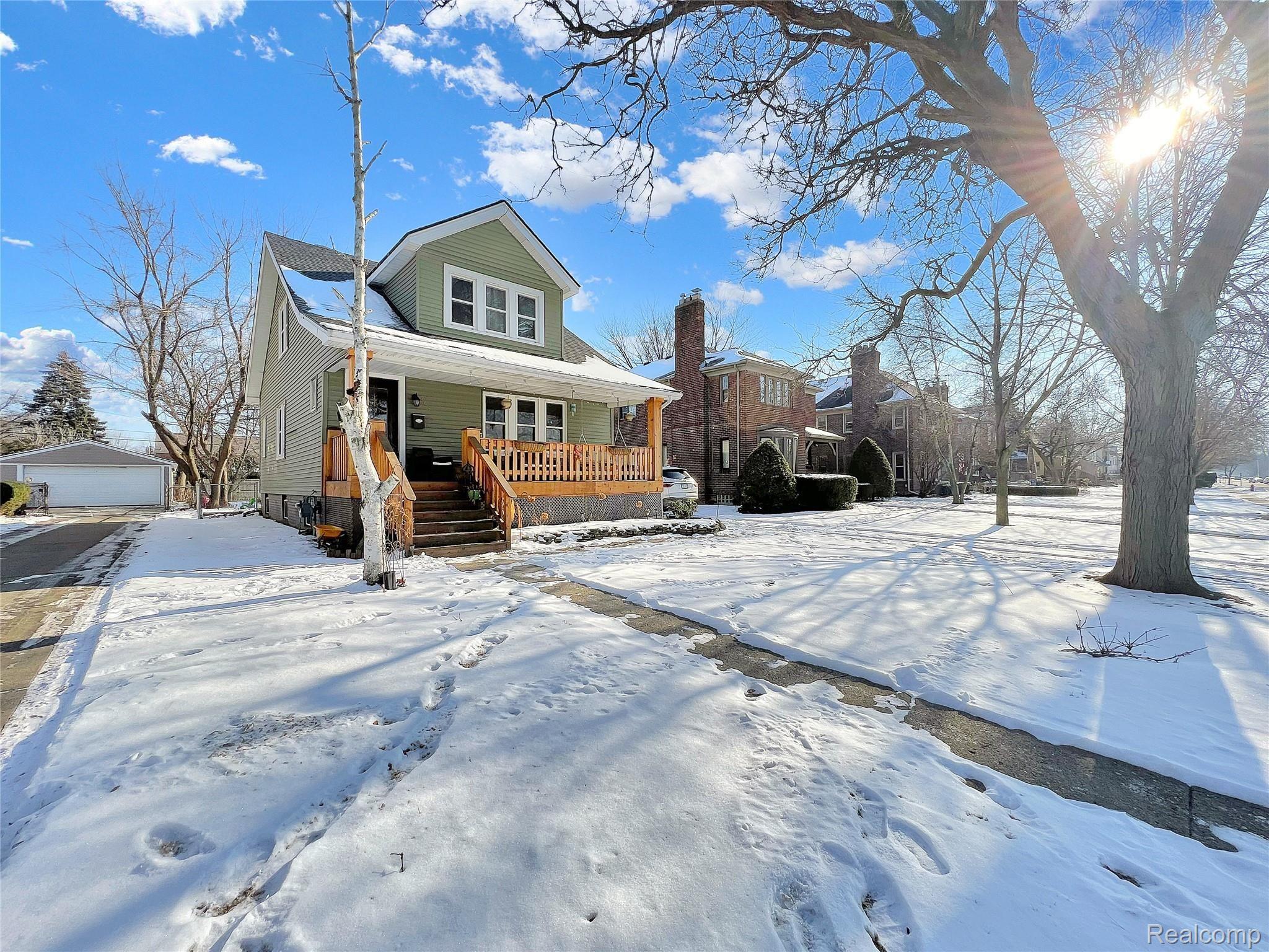 764 Neff Road Grosse Pointe, MI 48230 - Photo 3 of 60 1f (7).jpg