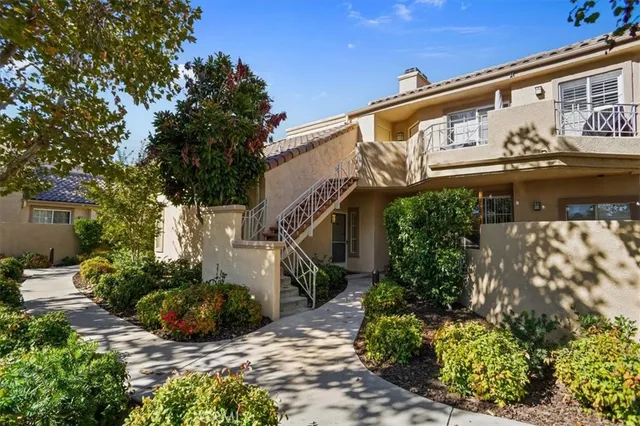 $488,000 | 23609 Del Monte Dr., Unit 301, Valencia, CA 91355