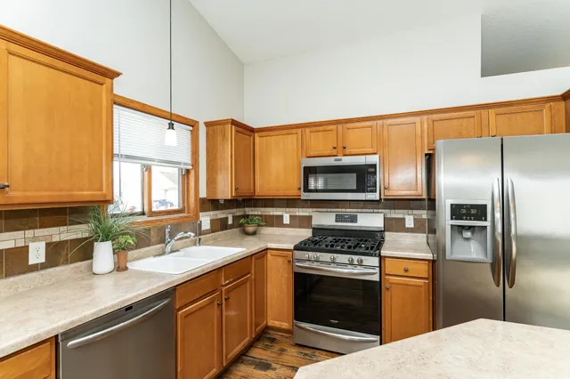 $389,000 | 948 Southern Ridge Drive Southwest, Rochester, MN 55902