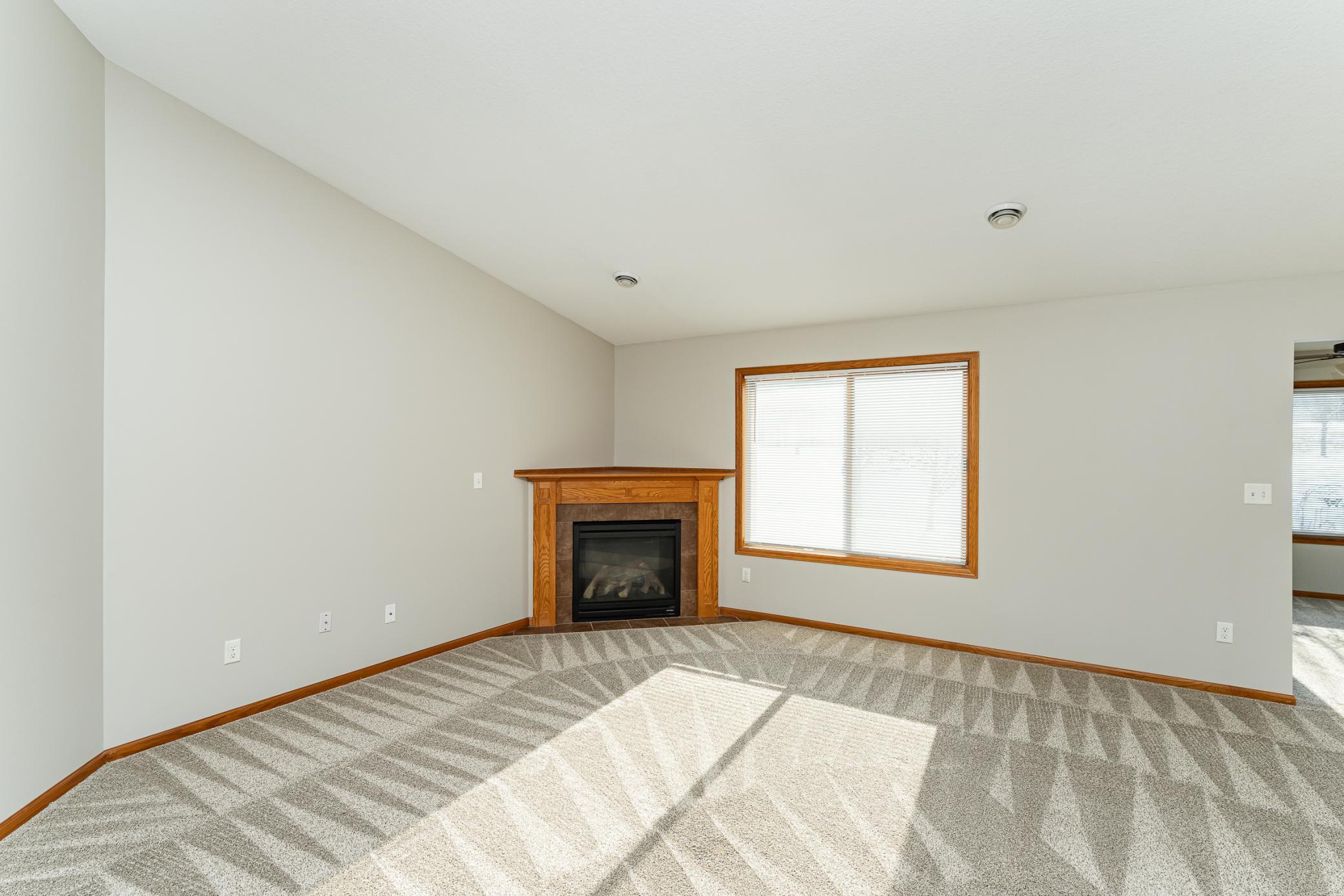 948 Southern Ridge Drive Southwest Rochester, MN 55902 - Photo 9 of 35