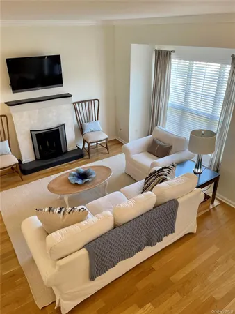 $460,000 | 359 Verplanck Avenue, Beacon, NY 12508