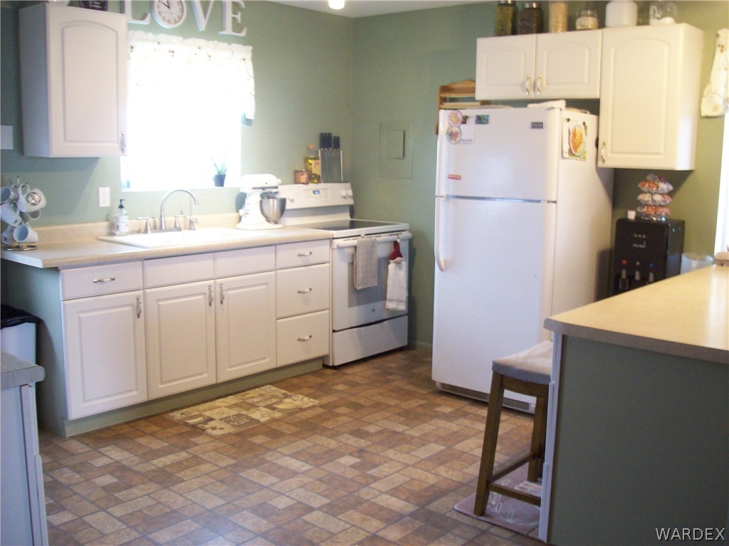 501 Teddy Roosevelt Road Golden Valley, AZ 86413 - Photo 6 of 18
