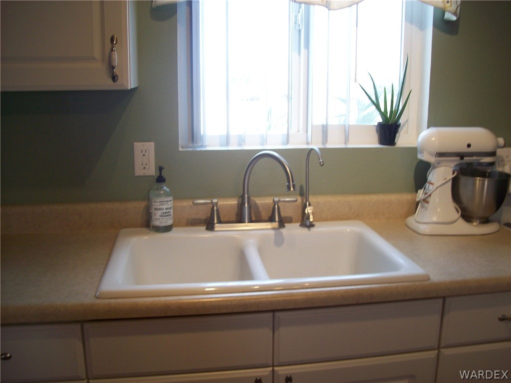 501 Teddy Roosevelt Road Golden Valley, AZ 86413 - Photo 8 of 18