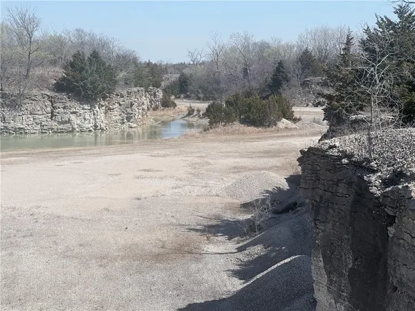 $999,000 | 5886 Cr 3570 Road, Neodesha, KS 66757