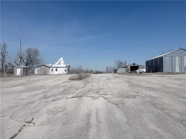 $999,000 | 5886 Cr 3570 Road, Neodesha, KS 66757