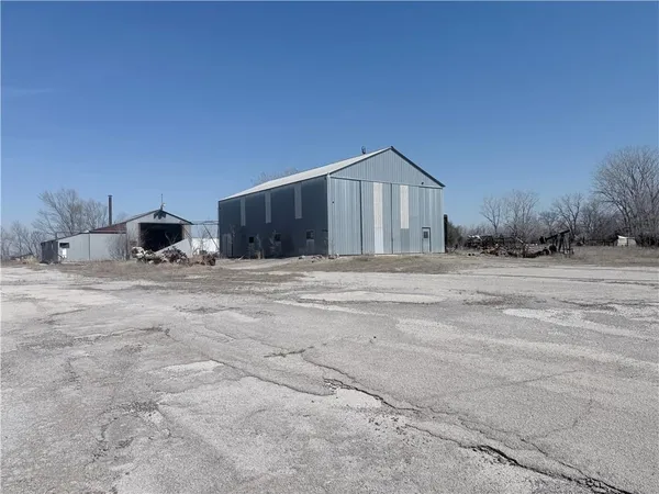$999,000 | 5886 Cr 3570 Road, Neodesha, KS 66757
