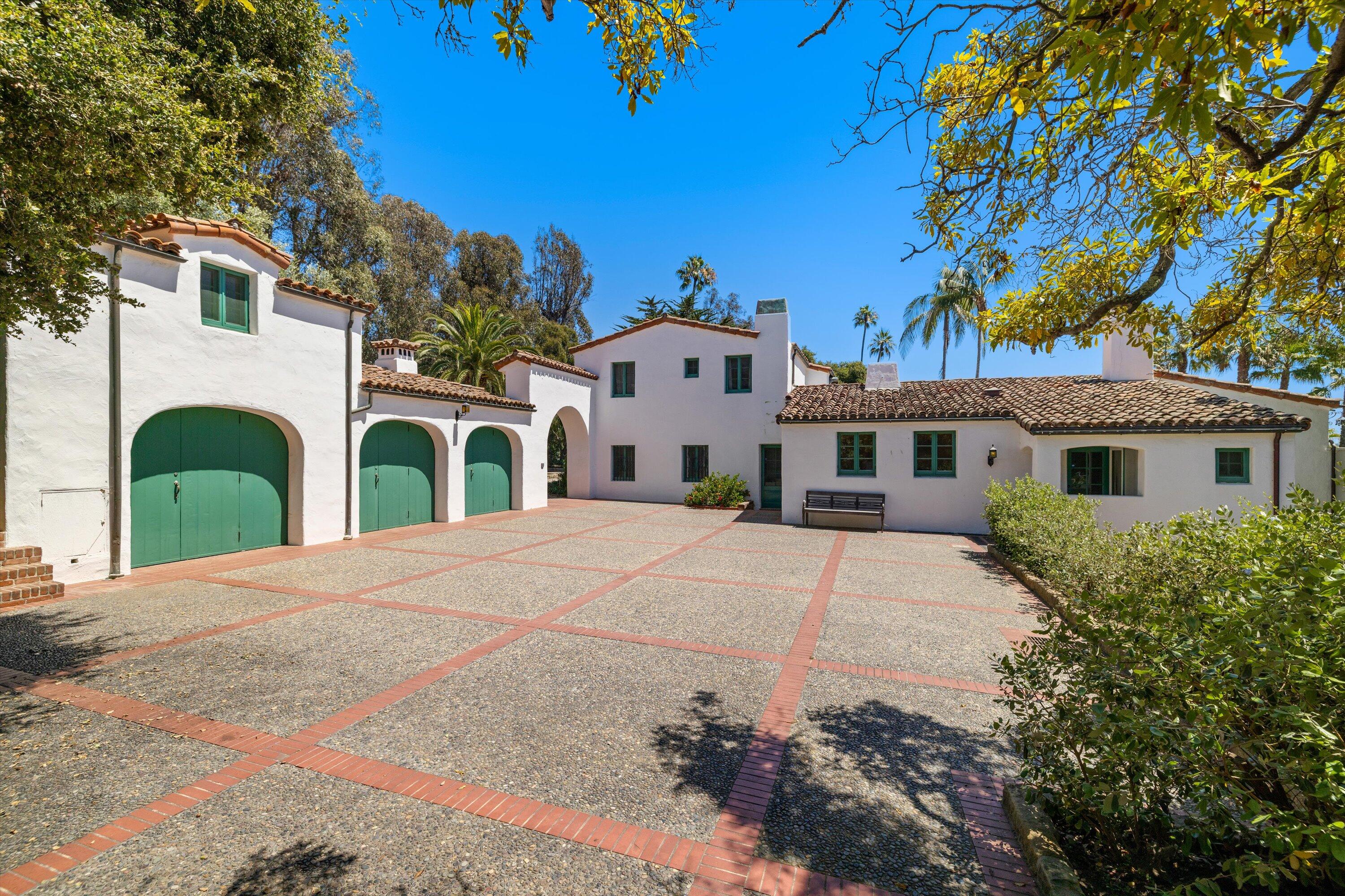 1895 East Valley Road Montecito, CA 93108 - Photo 21 of 24 Car Courtyard