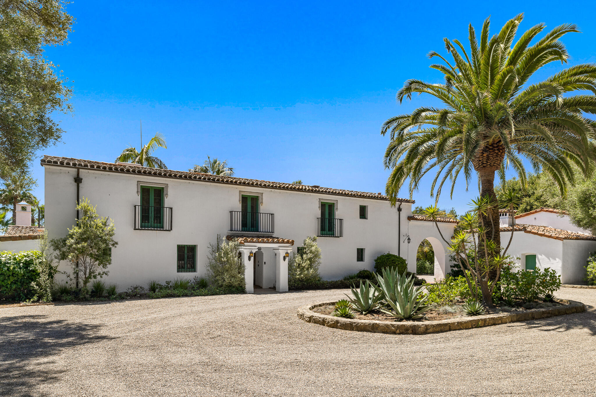 1895 East Valley Road Montecito, CA 93108 - Photo 4 of 24 Car Court