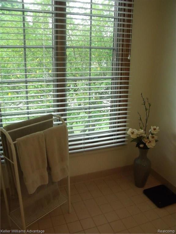 36941 Fox Run Farmington Hills, MI 48331 - Photo 36 of 49