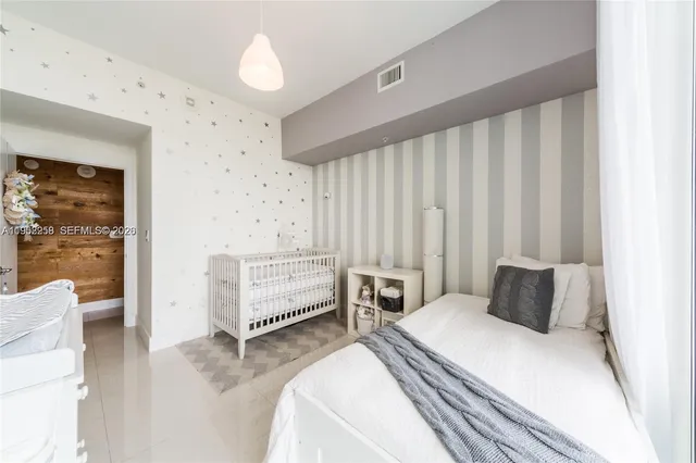 $699,000 | 244 Biscayne Boulevard, Unit 4407, Miami, FL 33132