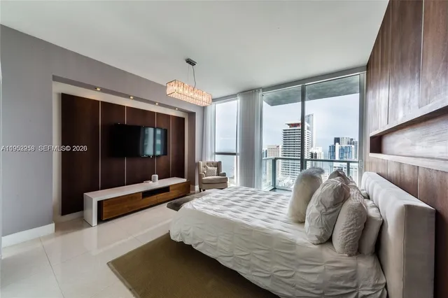 $699,000 | 244 Biscayne Boulevard, Unit 4407, Miami, FL 33132