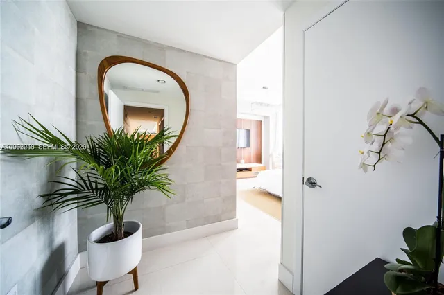 $699,000 | 244 Biscayne Boulevard, Unit 4407, Miami, FL 33132