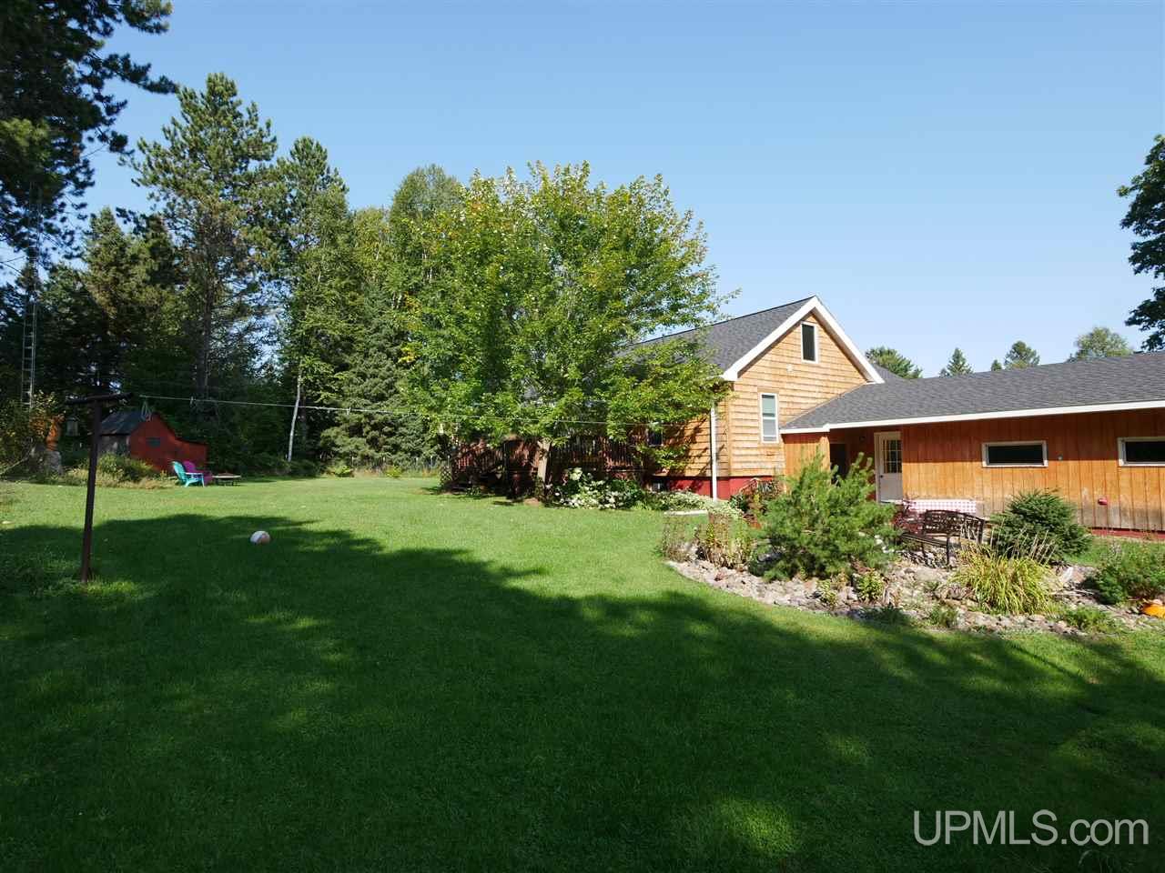 57501 Traprock Valley Road Calumet, MI 49913 - Photo 6 of 44
