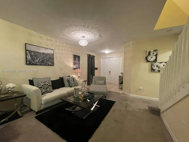 $4,700 | 8878 West 33rd Avenue, Unit 8878, Hialeah, FL 33018