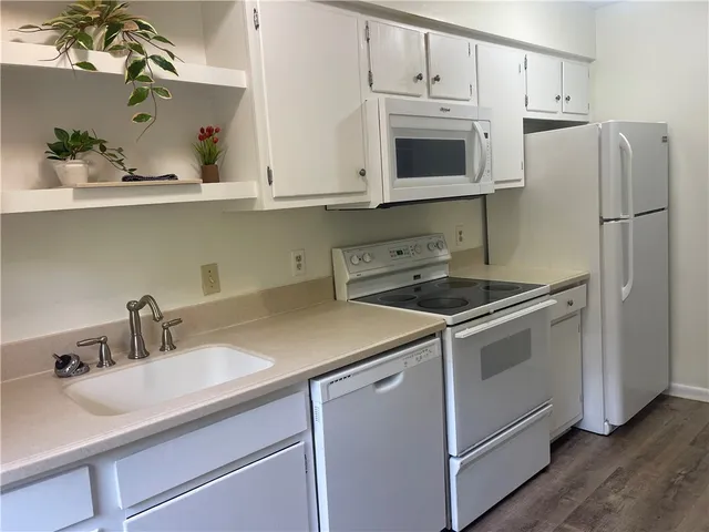 $325,000 | 800 Mallery Street, Unit C30, St. Simons Island, GA 31522