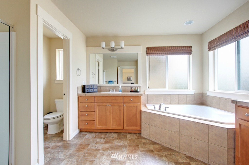 3732 226th Street Southeast Bothell, WA 98021 - Photo 8 of 15