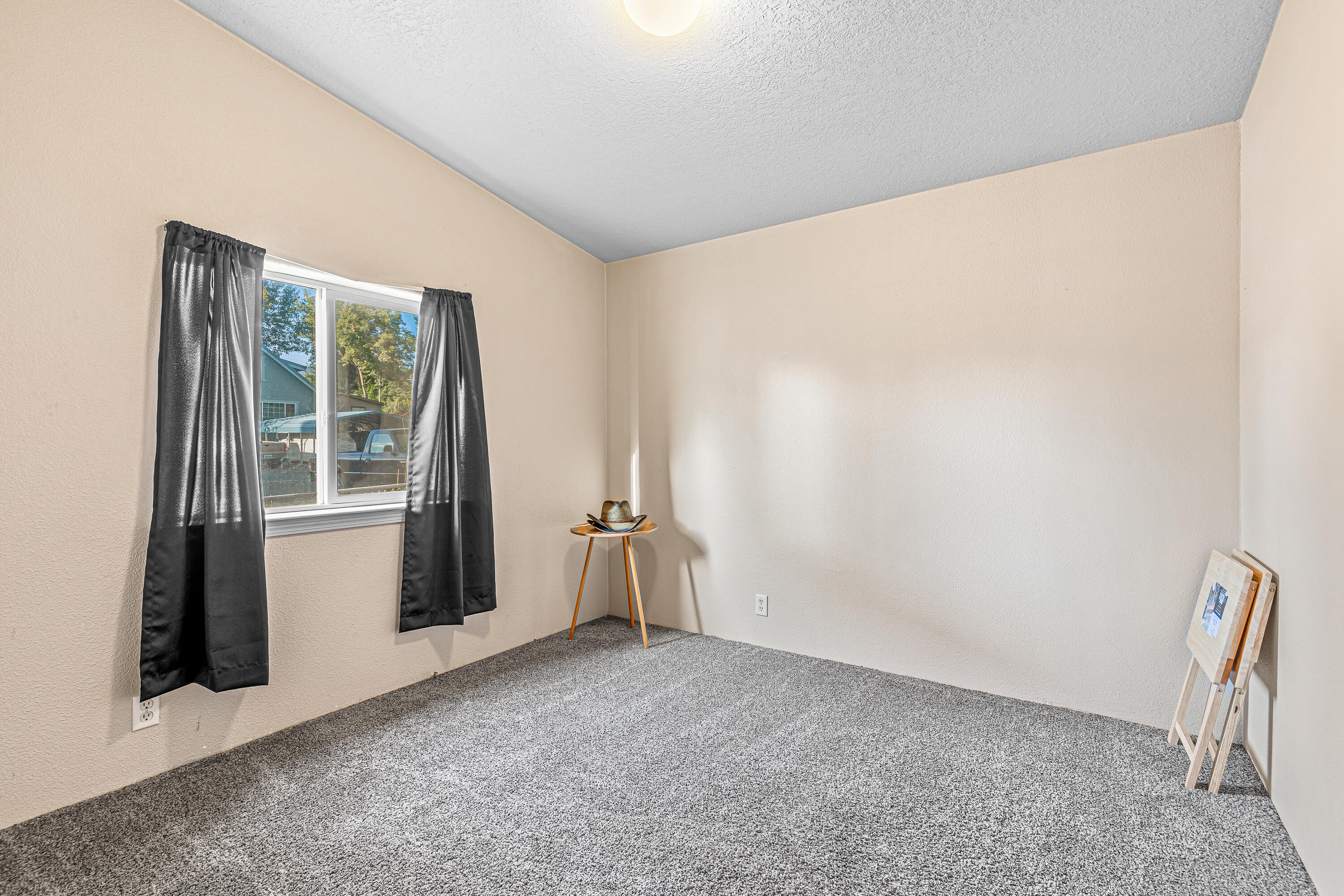 445 Fee Street Butte Falls, OR 97522 - Photo 15 of 30 9R9A6553