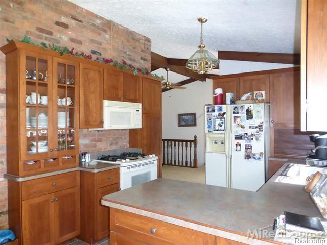 305 Fitz Road Goodells, MI 48027 - Photo 6 of 26