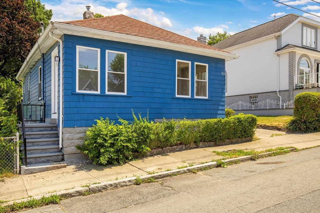 22 Queen Street Fall River, MA 02724 - Photo 2 of 32