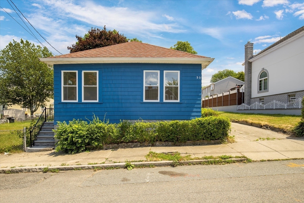 22 Queen Street Fall River, MA 02724 - Photo 3 of 32