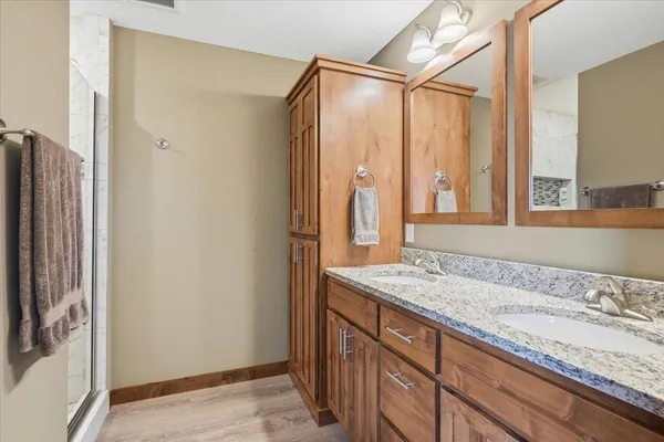 $625,000 | 265 Vista Circle, River Falls, WI 54022