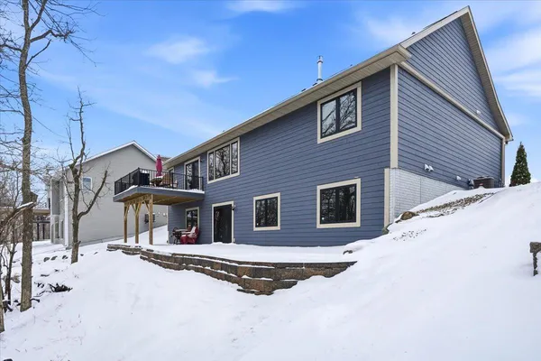 $625,000 | 265 Vista Circle, River Falls, WI 54022