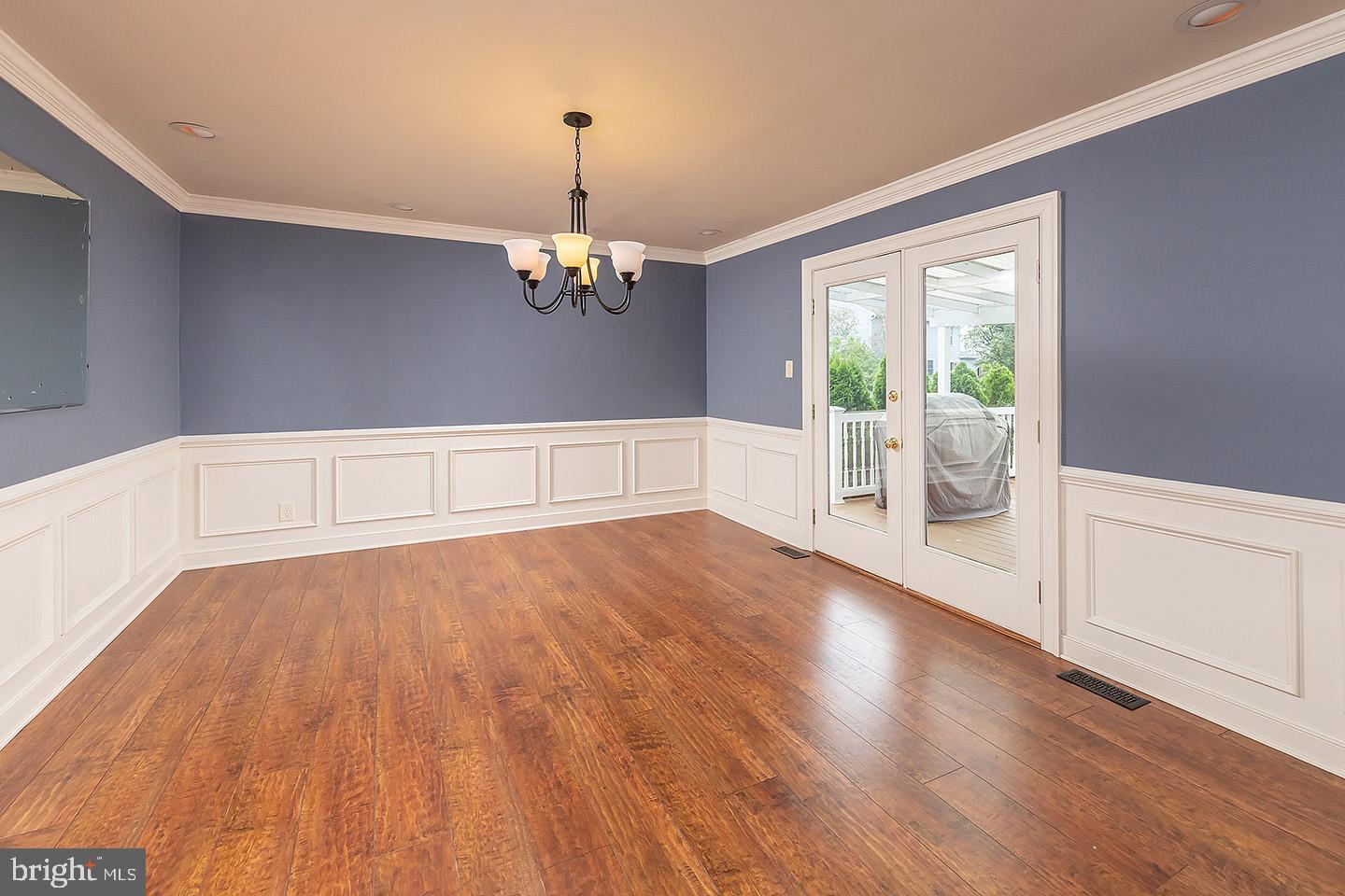 212 Lomond Road Williamstown, NJ 08094 - Photo 11 of 21 Family room