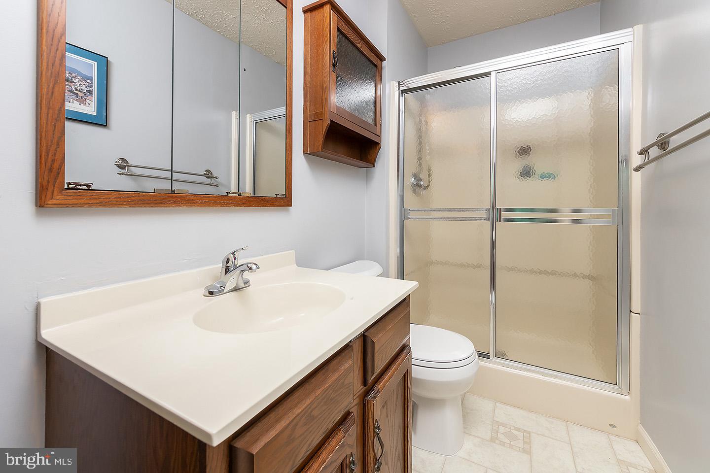 212 Lomond Road Williamstown, NJ 08094 - Photo 18 of 21 Primary bathroom